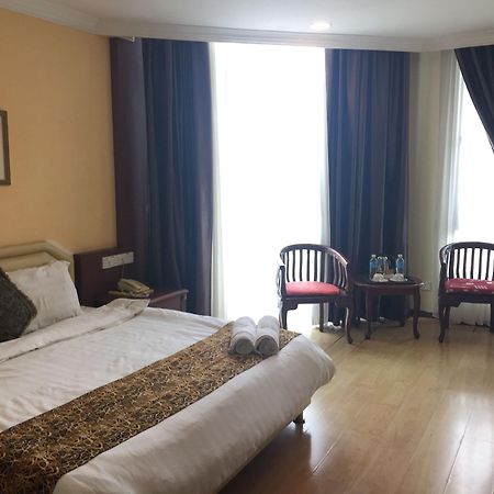 Regal Court Hotel كوشنج المظهر الخارجي الصورة