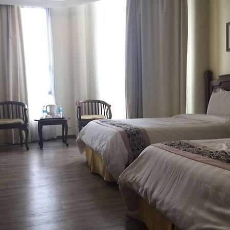 Regal Court Hotel كوشنج المظهر الخارجي الصورة
