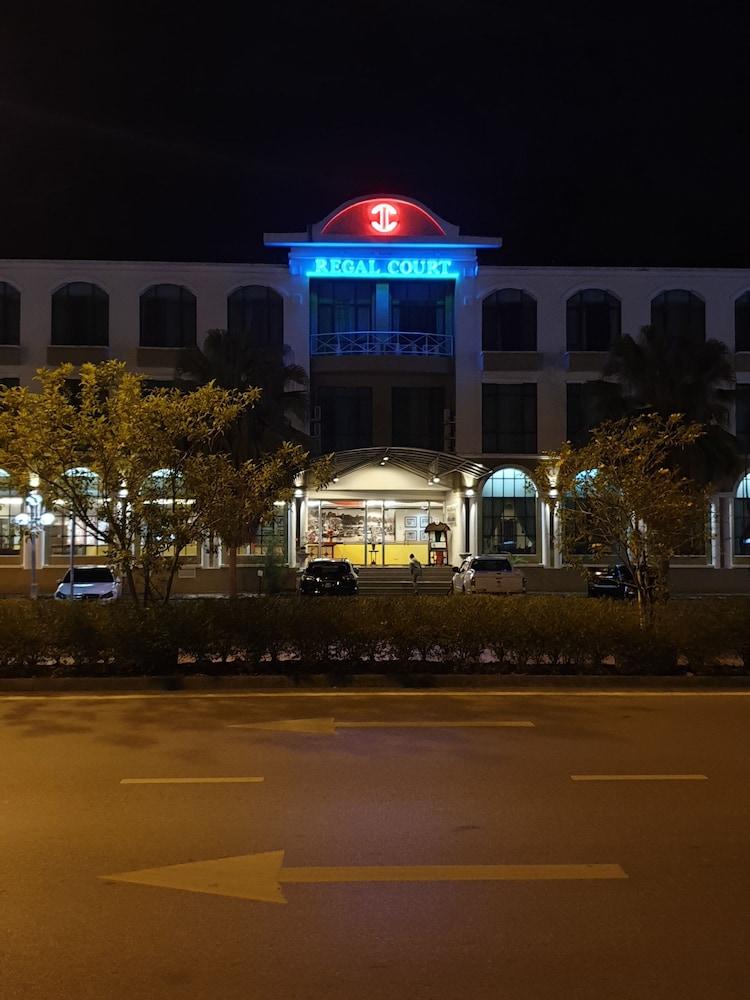 Regal Court Hotel كوشنج المظهر الخارجي الصورة
