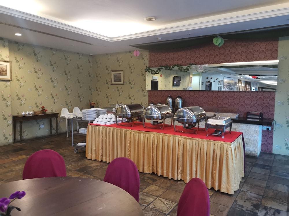 Regal Court Hotel كوشنج المظهر الخارجي الصورة