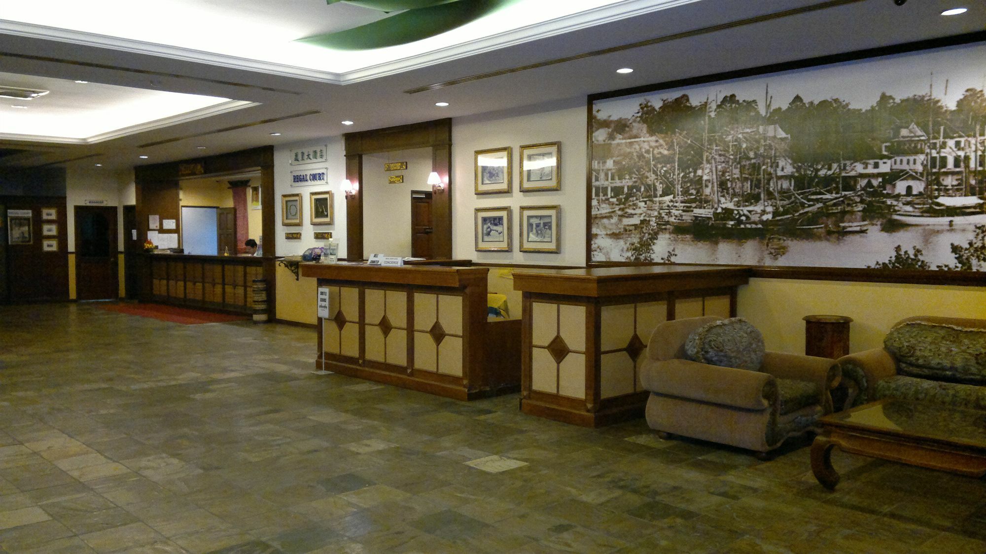 Regal Court Hotel كوشنج المظهر الخارجي الصورة
